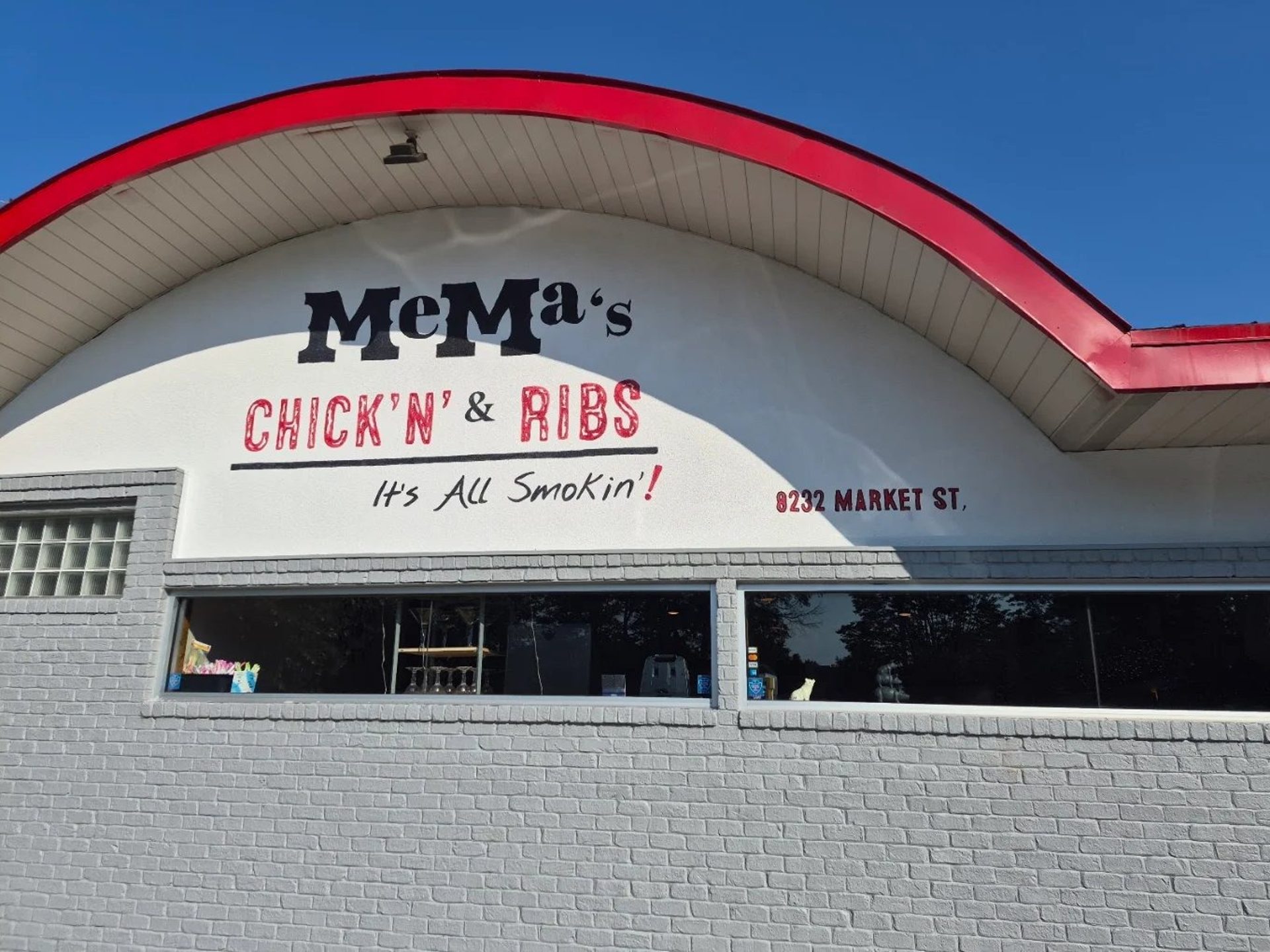 Welcome to MeMa’s Chick’n’ & Ribs